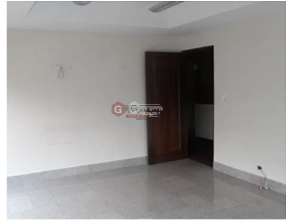 OFICINA / OBARRIO / EDIF. HI TECH / 250M2 / AIRE CENTRAL / VACIA