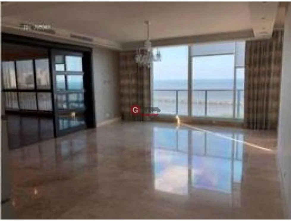 Apartment for sale in Coco del Mar
