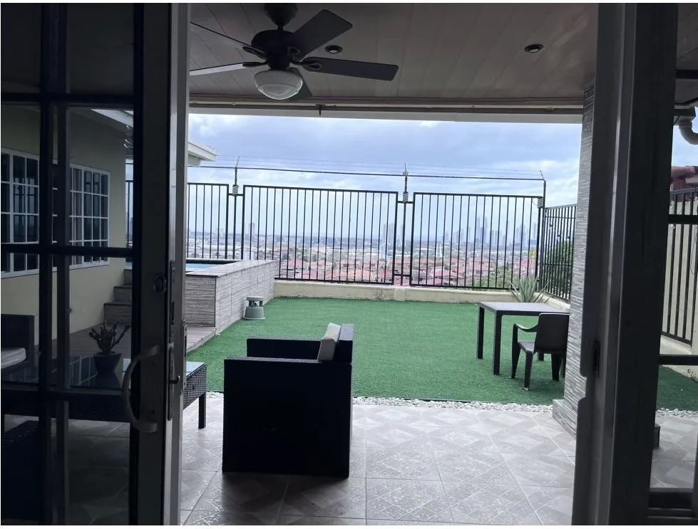 VILLA LUCRE / PH ALTOS DE SAN RAFAEL /  REMODELADA / 290M2