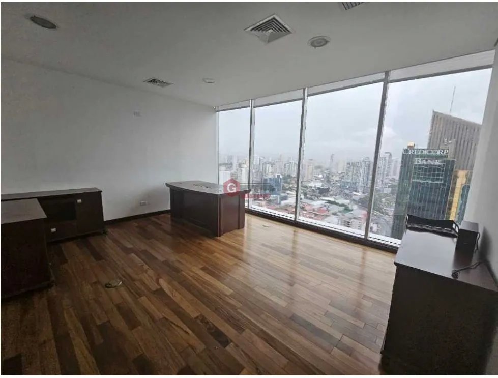CALLE 50 / OFICINA/ EDIFICIO GLOBAL BANK / 200M2 / AMOBLADO