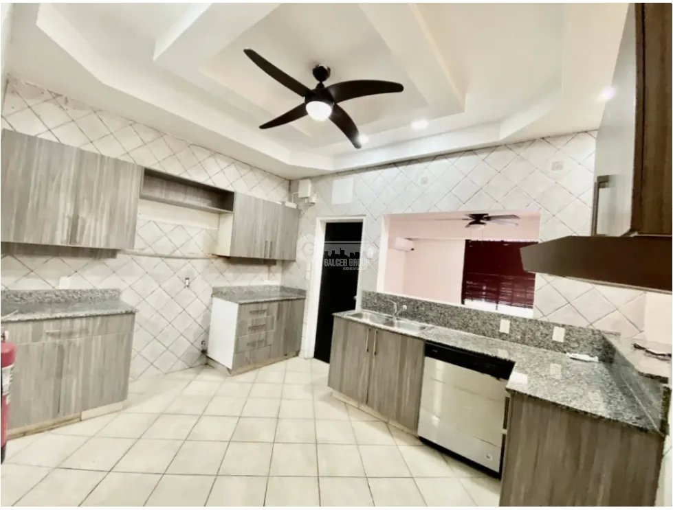 Single Family House for sale in Albrook
