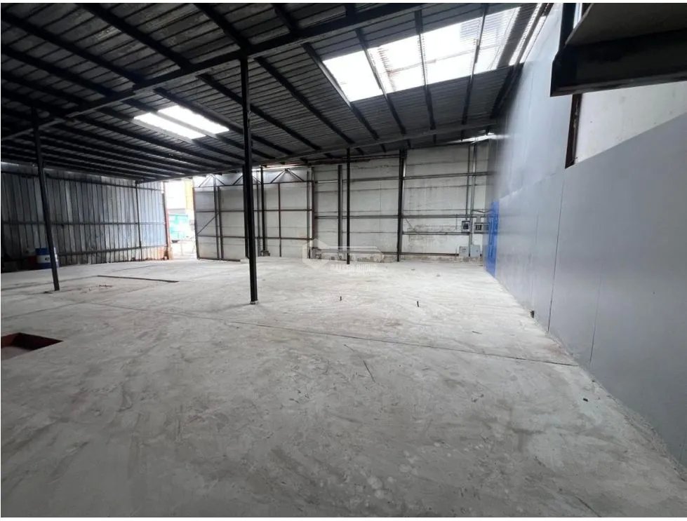 Warehouse for rent in Llano Bonito