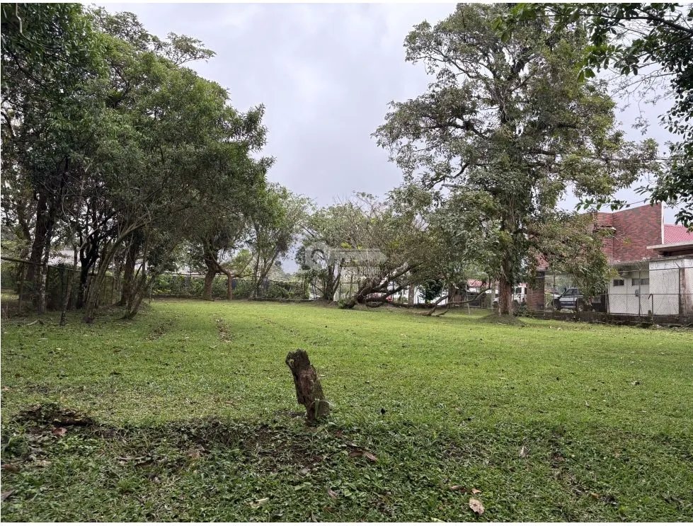 SE VENDE TERRENO PLANO DE 2086M  EN EL VALLE DE ANTON