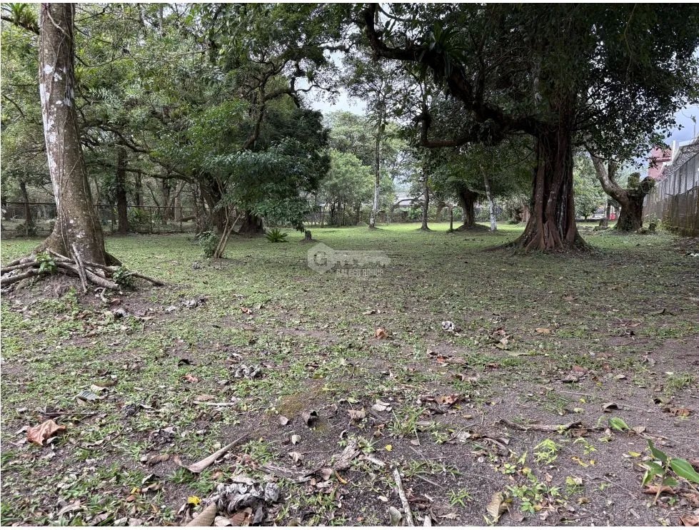 SE VENDE TERRENO PLANO DE 2086M  EN EL VALLE DE ANTON