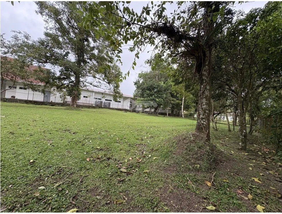 SE VENDE TERRENO PLANO DE 2086M  EN EL VALLE DE ANTON