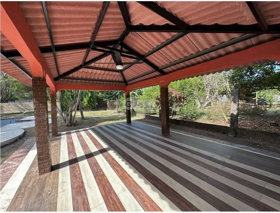 CHAME / BEJUCO / 1481 M / 4 HABITACION / 2 BAÑOS / PISCINA / AG