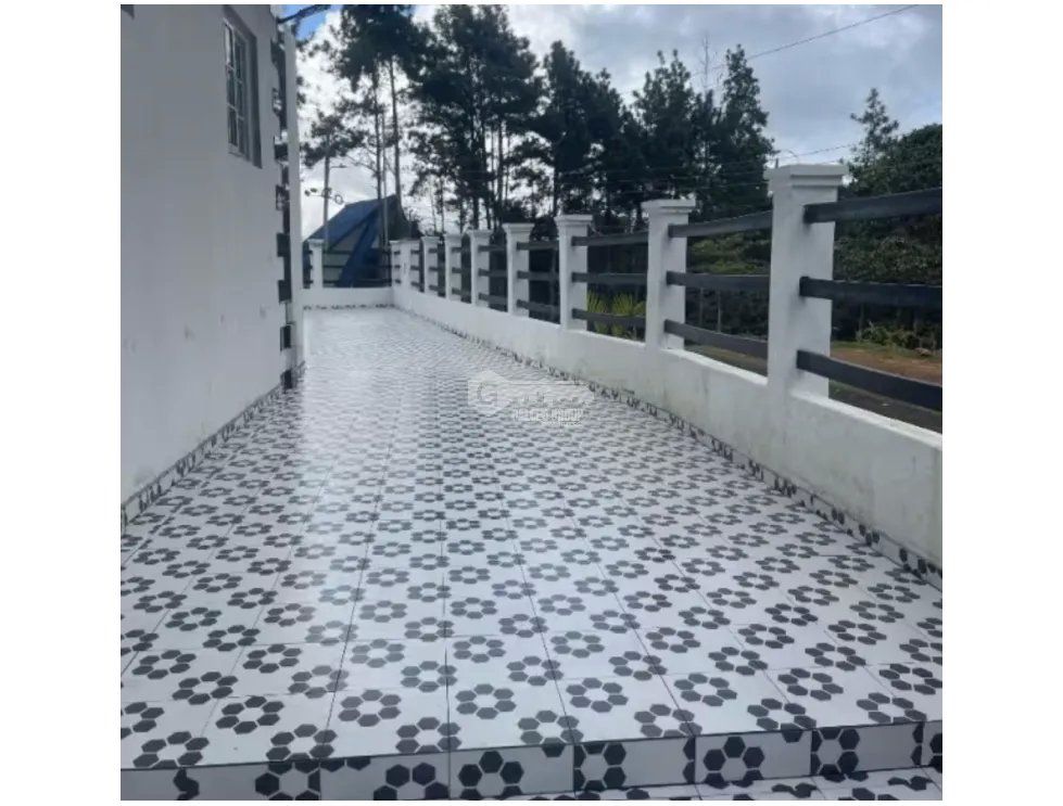 ALTOS DE CERRO AZUL / 300M / 5 HABITACION / 6 PARKING / DOS NIVELES