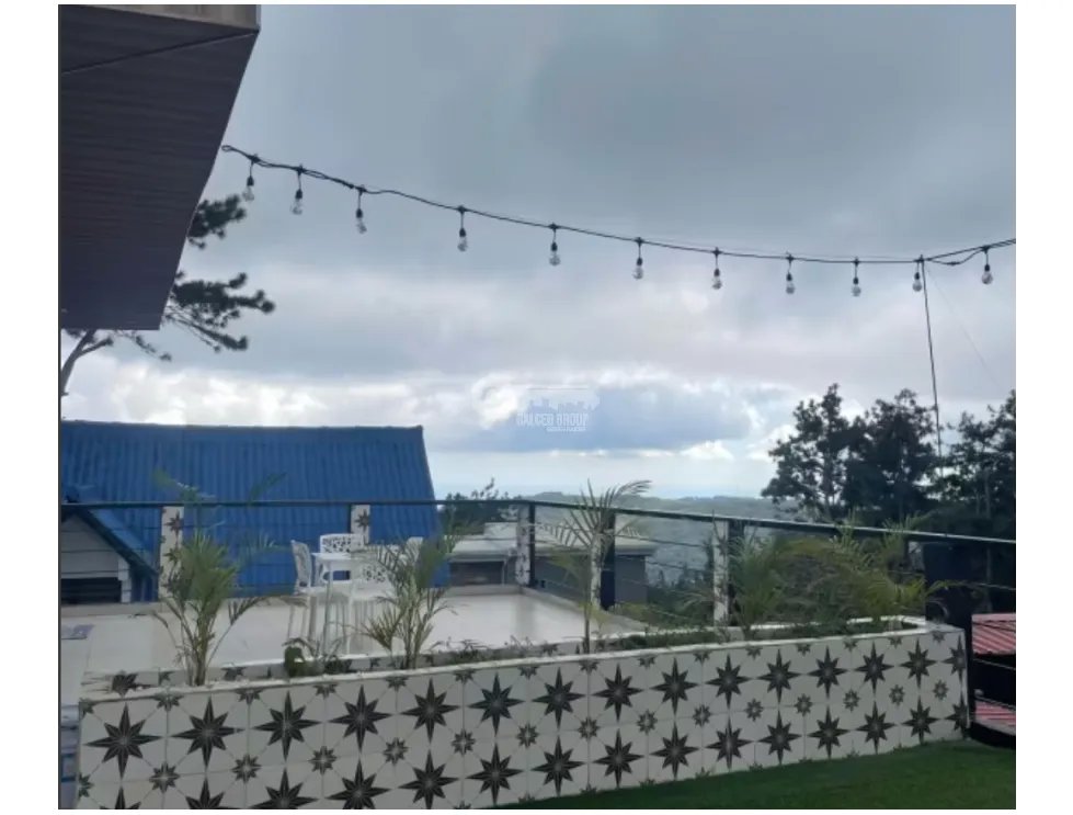 ALTOS DE CERRO AZUL / 300M / 5 HABITACION / 6 PARKING / DOS NIVELES