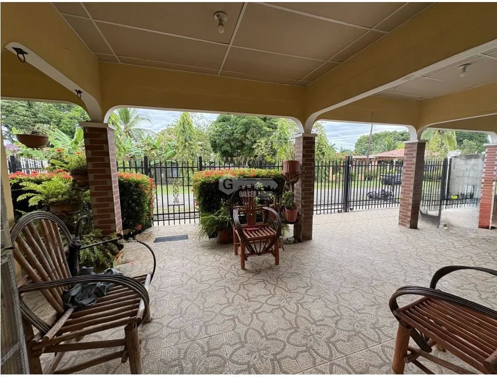 COCLE / NATA / 4 HABITACION / 2 BAÑOS / 308M / TERRAZA / PATIO