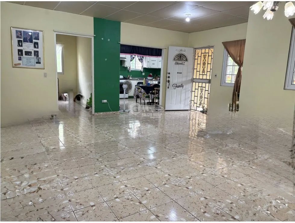 COCLE / NATA / 4 HABITACION / 2 BAÑOS / 308M / TERRAZA / PATIO