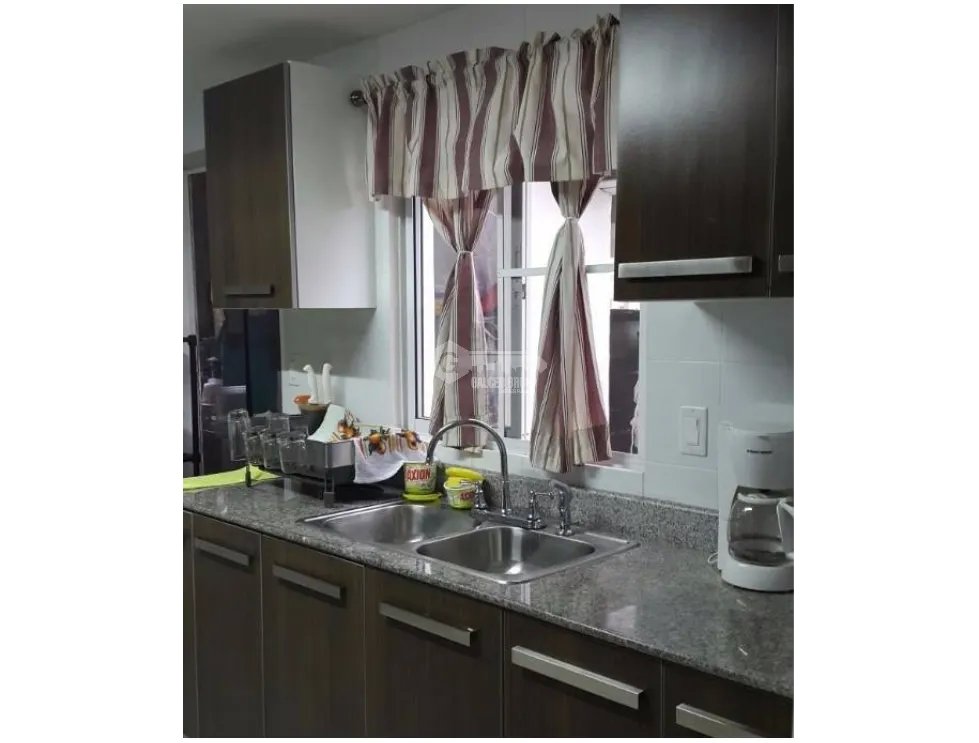 SE VENDE CASA EN PLAYA DORADA RESIDENCIAL PLAYAMAR CON TERRAZA