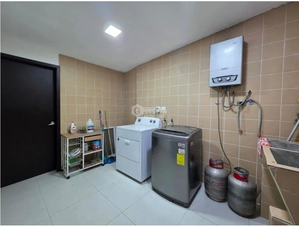 ALQUILER DE CASA EN BRAZOS HEIGHTS COLON DE 770M 4 HABITACION AMOBLADA