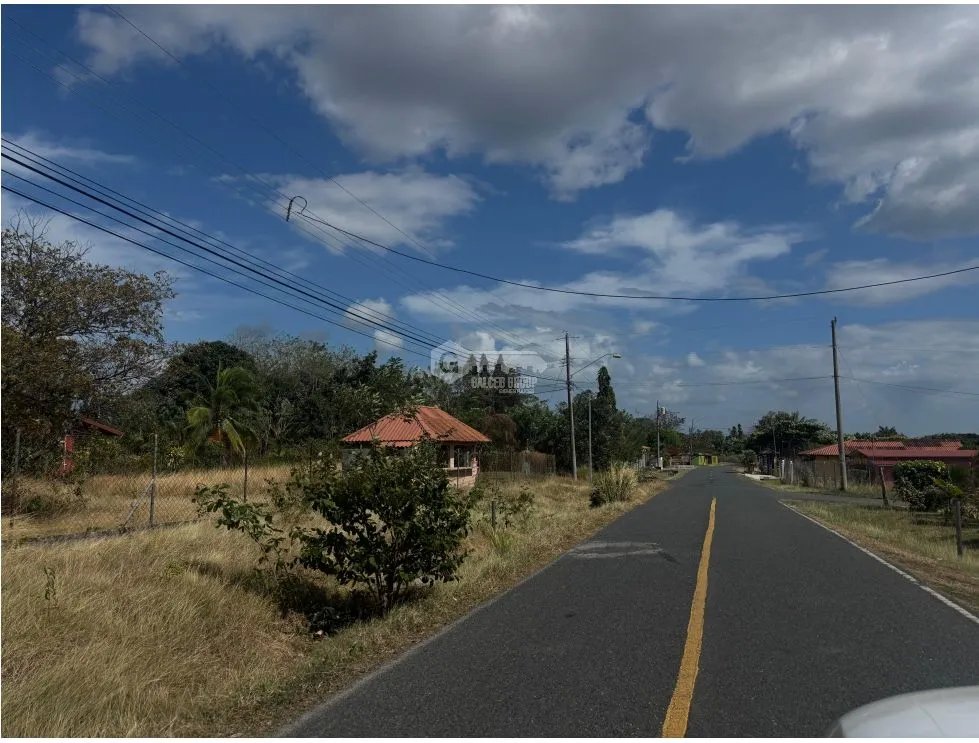LAS LAJAS / CHAME / 1040 M / TERRENO PLANO / BOHIO / CERCA DE PLAYA AG