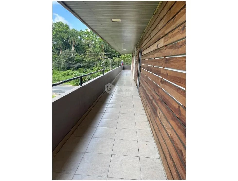 SE ALQUILA LOCAL EN COLON PLANTA ALTA VACIO 160M2 AS