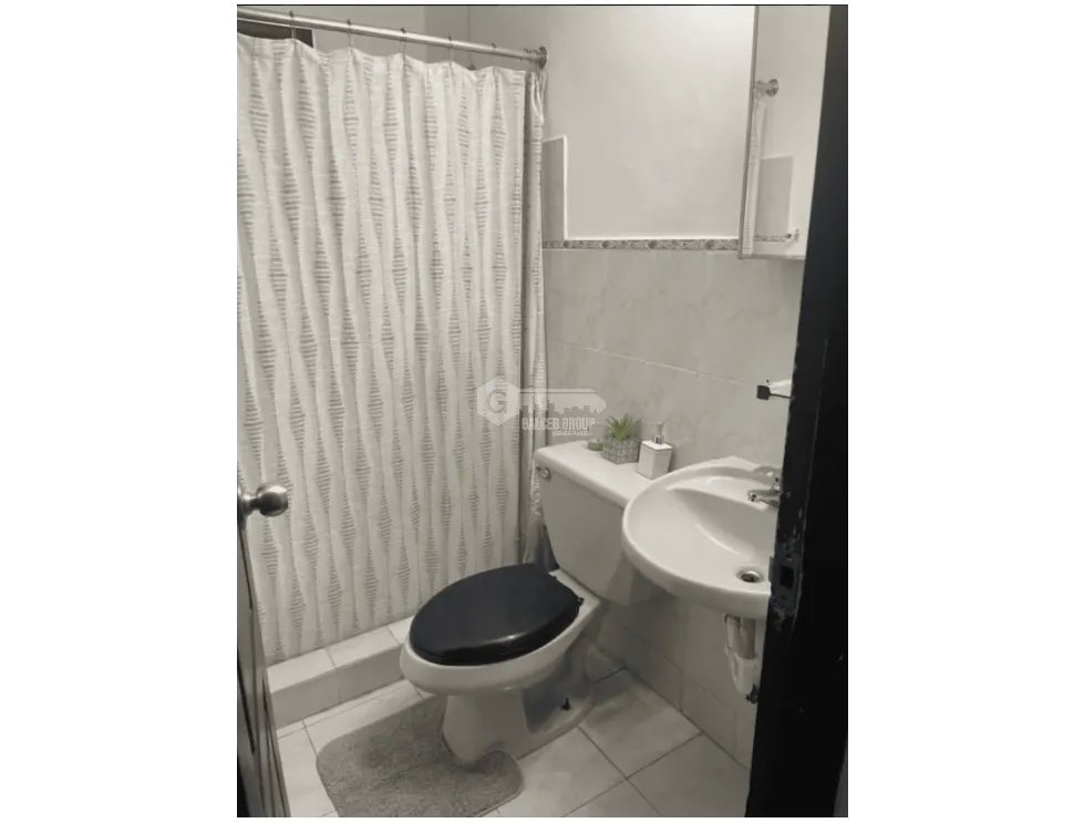 SE VENDE CASA EN SAN ANTONIO VALLE DE LAS PRADERAS CON PATIO