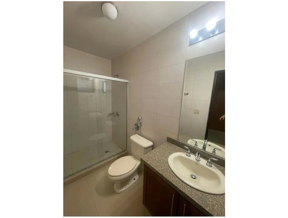 ANCON / EMBASSY VILLAGE / 118M / 2 HABITACION / 1 PARKING / BALCON
