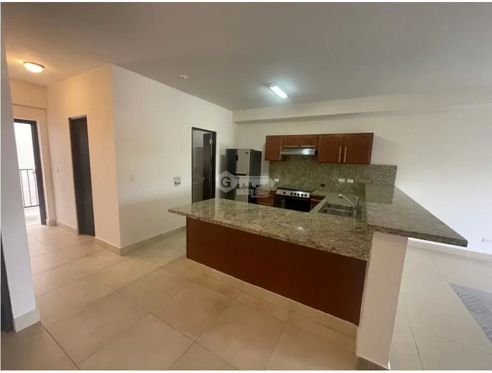 ANCON / EMBASSY VILLAGE / 118M / 2 HABITACION / 1 PARKING / BALCON