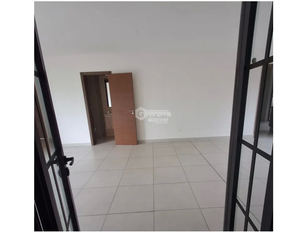 ANCON / EMBASSY VILLAGE / 210M / 3 HABITACION / 2 PARKING / BALCON
