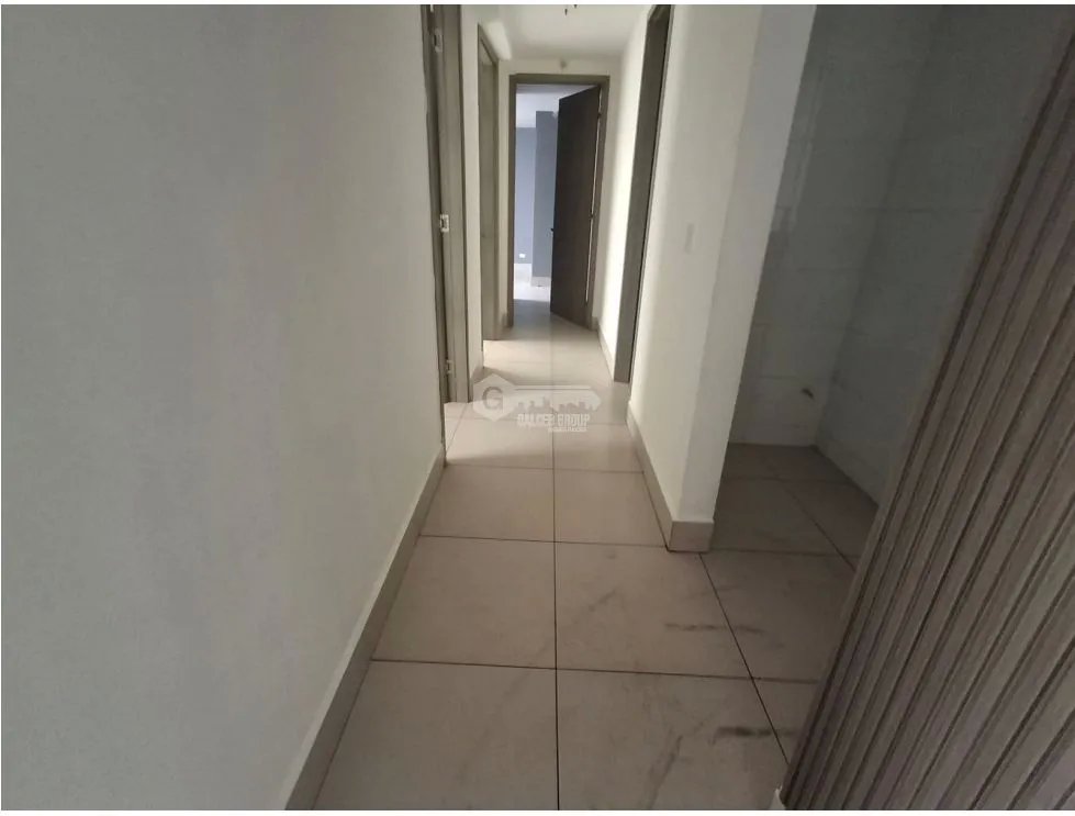 ANCON / EMBASSY VILLAGE / 210M / 3 HABITACION / 2 PARKING / BALCON
