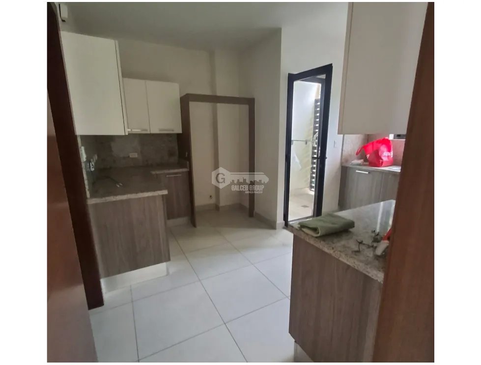 ANCON / EMBASSY VILLAGE / 210M / 3 HABITACION / 2 PARKING / BALCON