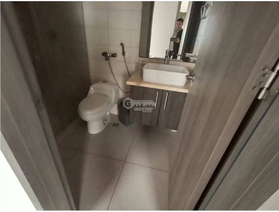 ANCON / EMBASSY VILLAGE / 210M / 3 HABITACION / 2 PARKING / BALCON