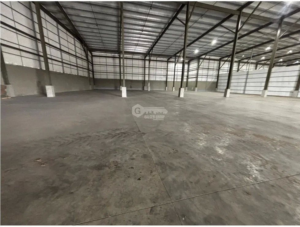 BODEGA EN LAS MAÑANITAS / USO COMERCIAL / 2738M /  PARQUE INDUSTRIAL