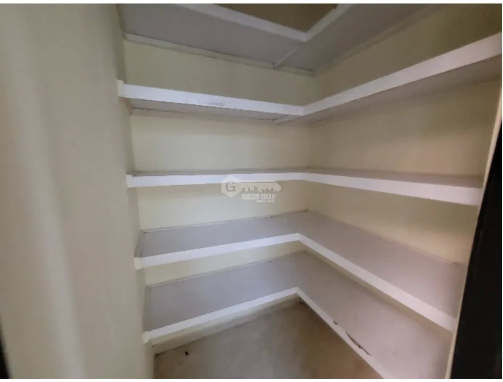 Office for sale in Via Porras