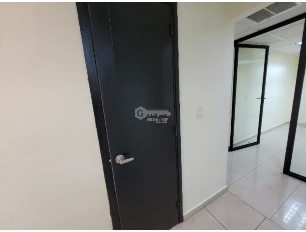 Commercial Space for sale in Via Porras