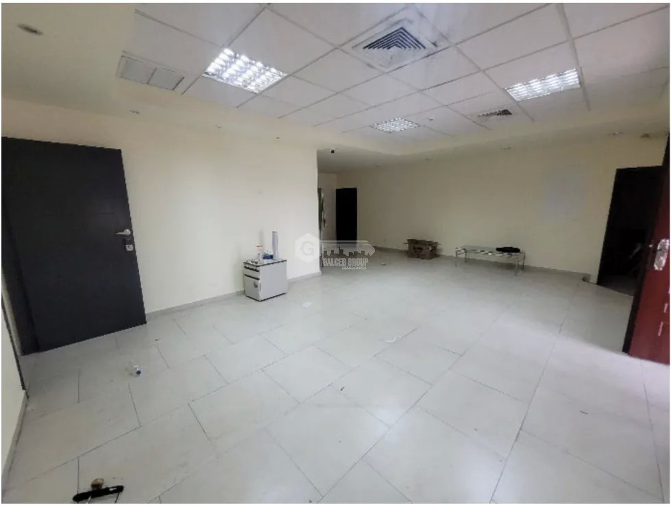 Commercial Space for sale in Via Porras
