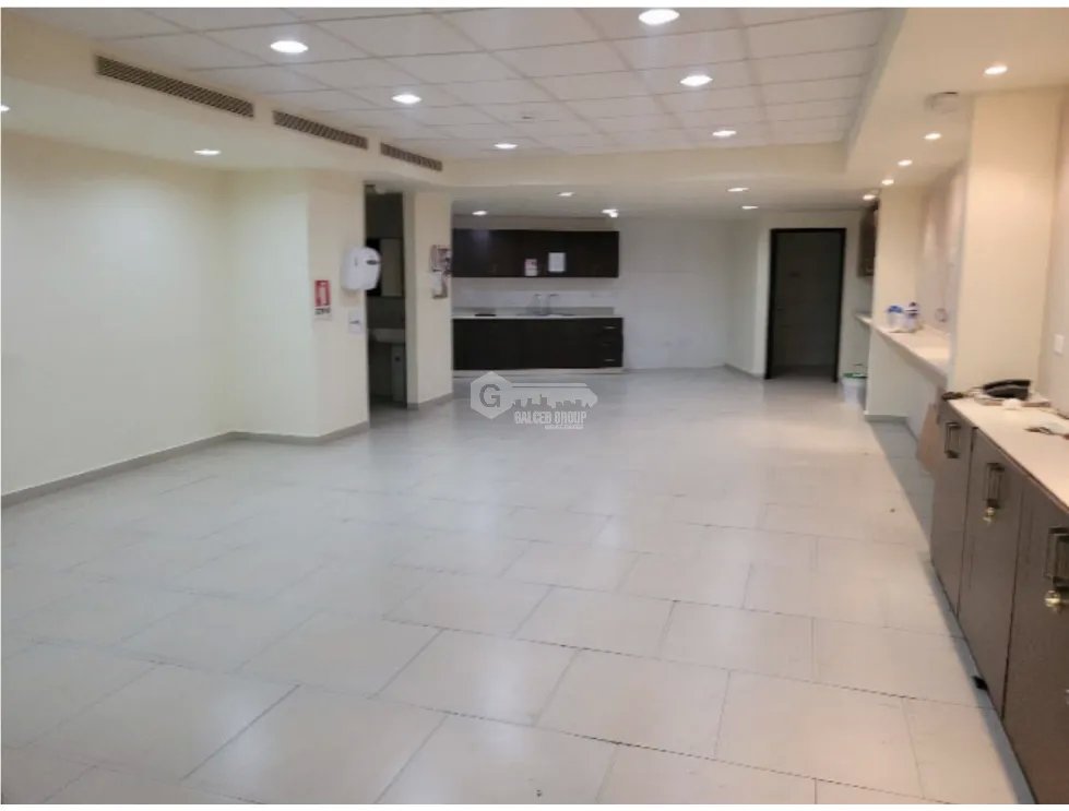 Commercial Space for sale in Via Porras