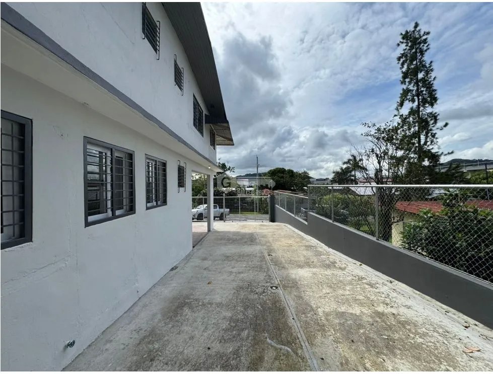 VILLA ZAITA / CASA COMERCIAL / 2 NIVELES / 830M / 20 PARKING