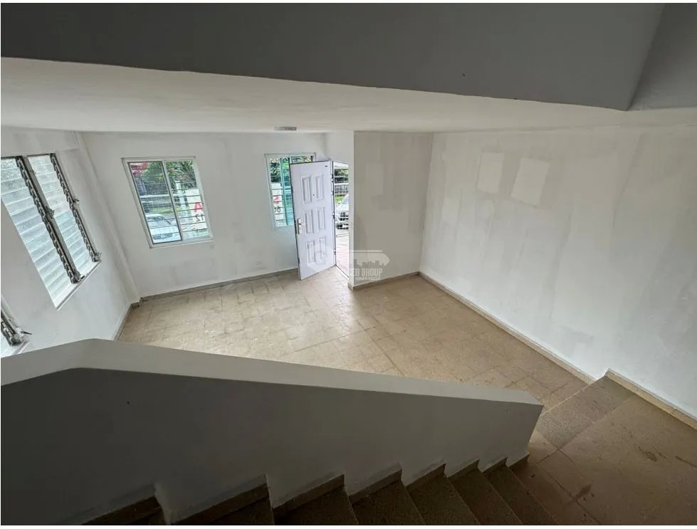 VILLA ZAITA / CASA COMERCIAL / 2 NIVELES / 830M / 20 PARKING