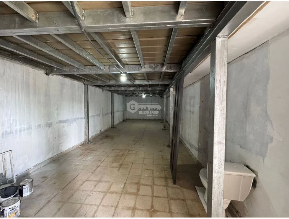 VILLA ZAITA / CASA COMERCIAL / 2 NIVELES / 830M / 20 PARKING