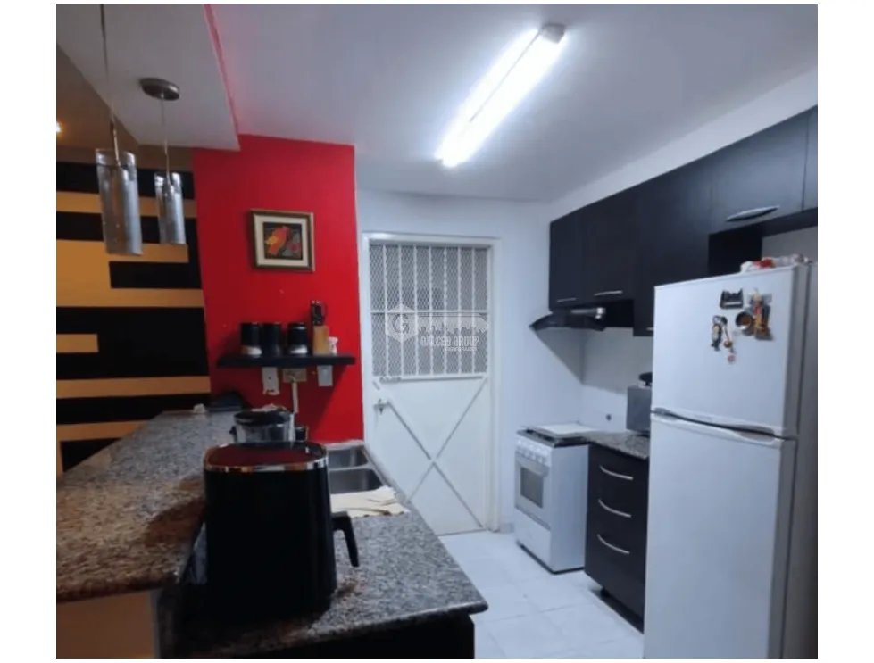 SAN ANTONIO / VALLE DE LAS PRADERAS / 209M / 3 HABITACIONES / PATIO