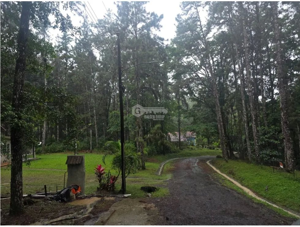 CERRO AZUL / TERRENO SEMI PLANO / 1218M / CLIMA FRIO / FRENTE A VIA
