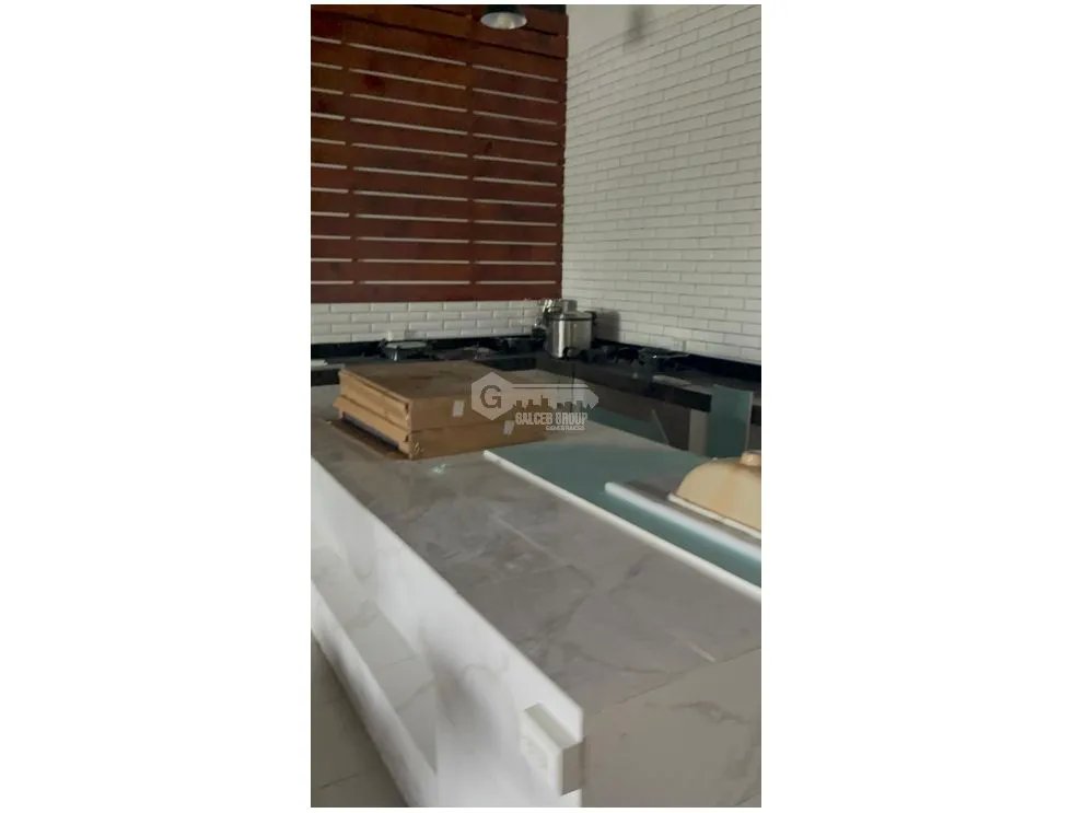 COLON / 160M2 / LOCAL PLANTA ALTA / VACIO  / AS