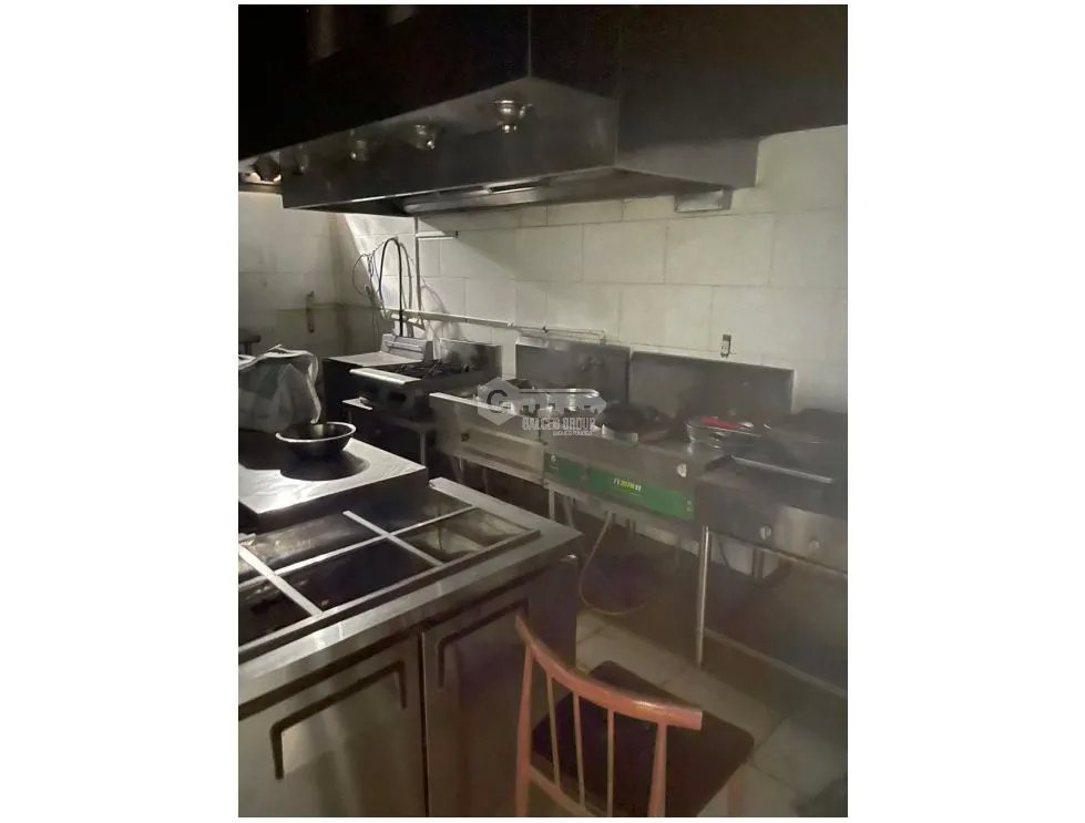 COLON / 160M2 / LOCAL PLANTA ALTA / VACIO  / AS