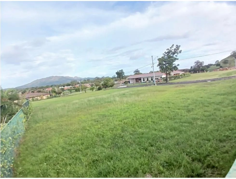 CHAME / EL CELAJE / TERRENO PLANO / 708 M /  AG