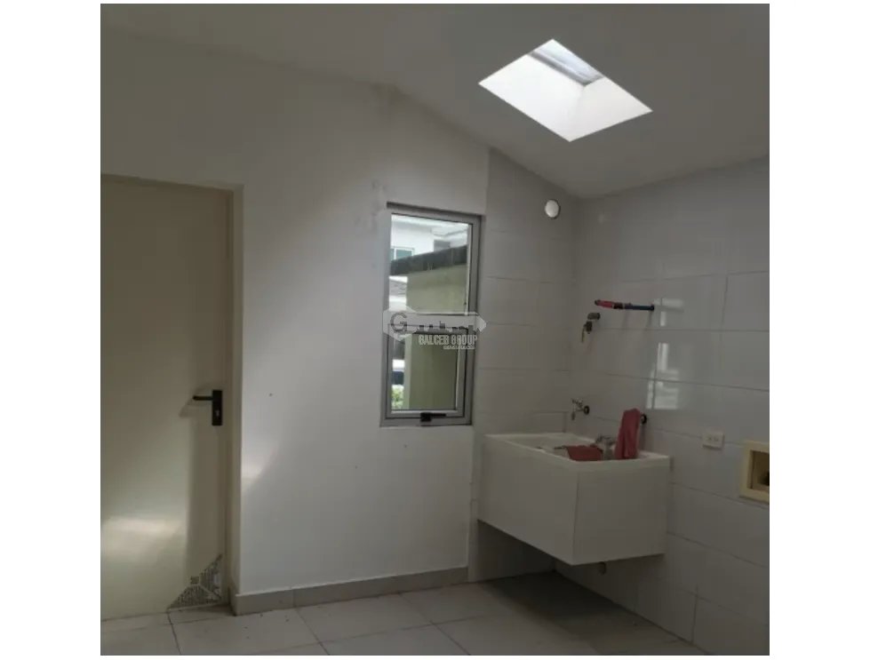 CONDADO DEL REY / ALTOS DEL PARQUE / 353M / 4 HABITACION / A ESTRENAR