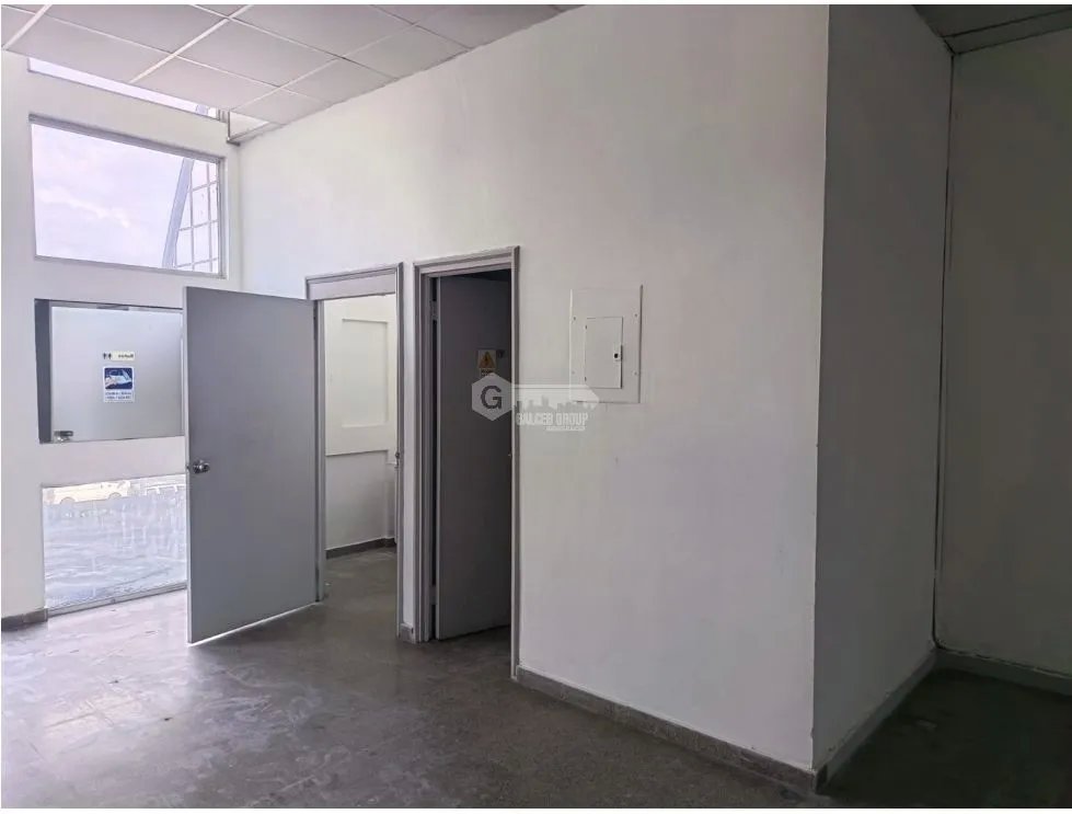 Office for rent in Tumba Muerto