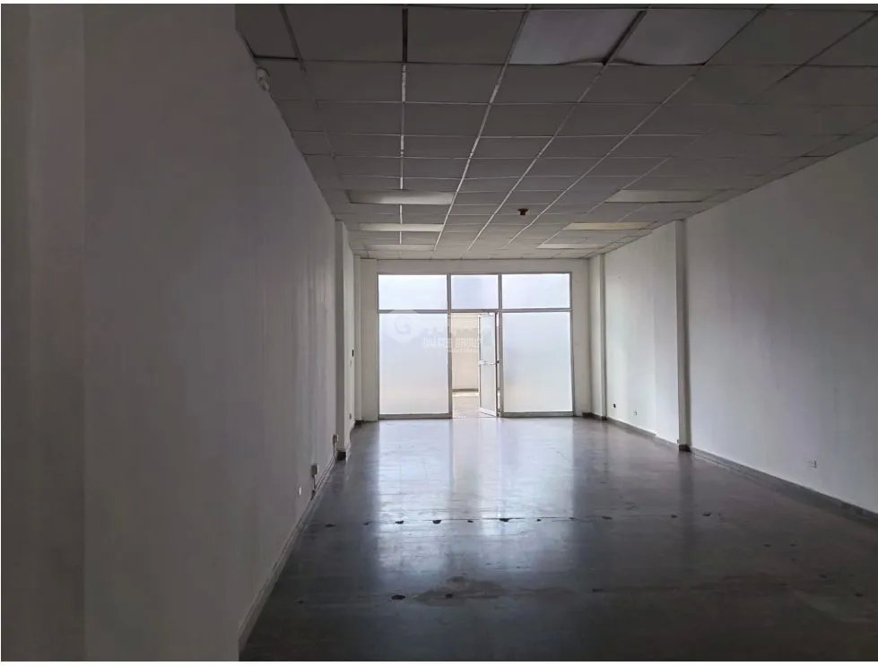 Office for rent in Tumba Muerto