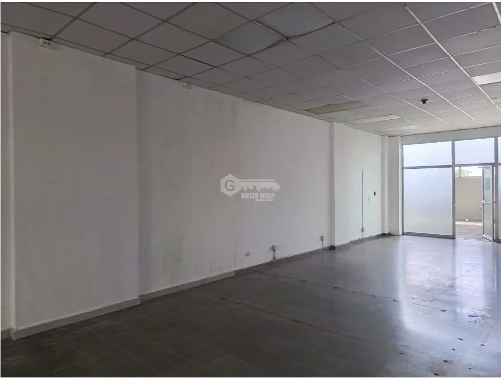 Office for rent in Tumba Muerto