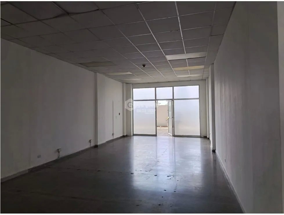 Office for rent in Tumba Muerto