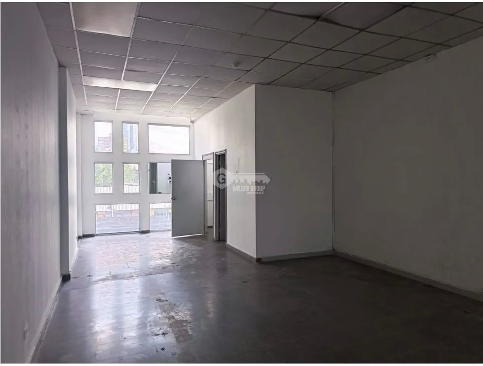 Office for rent in Tumba Muerto