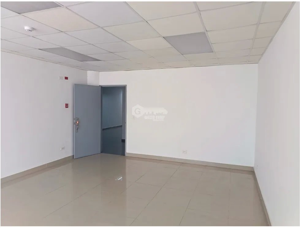 Office for rent in Tumba Muerto
