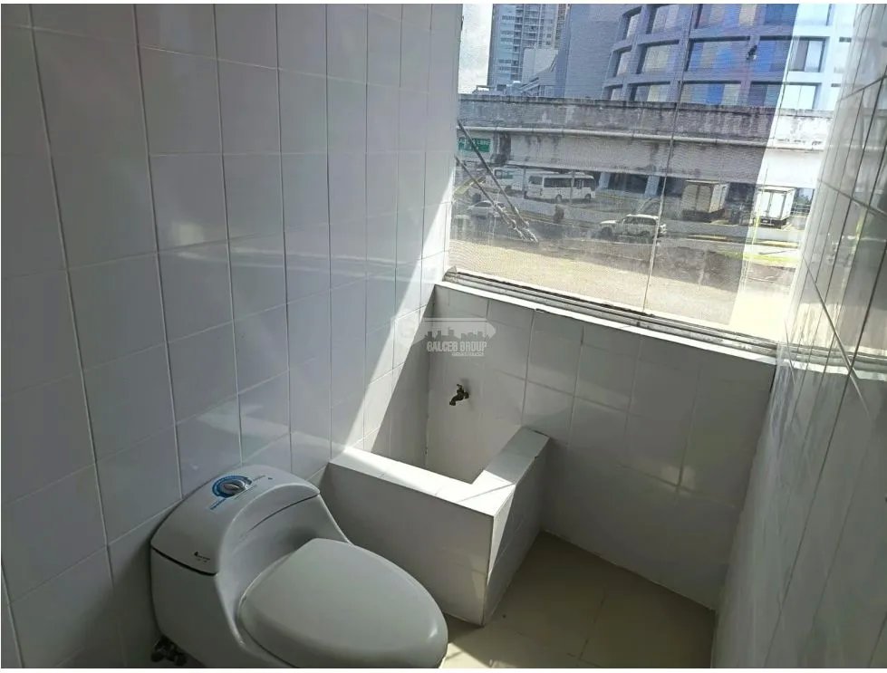 Office for rent in Tumba Muerto