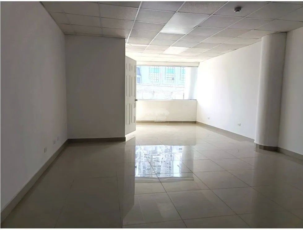 Office for rent in Tumba Muerto