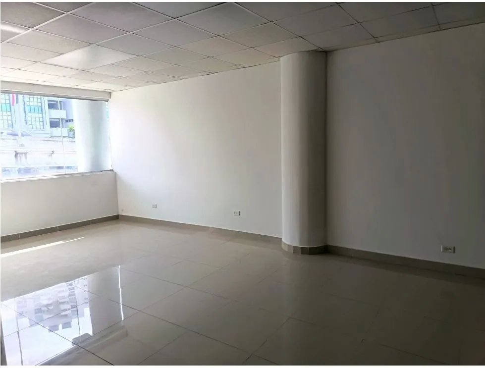 Office for rent in Tumba Muerto