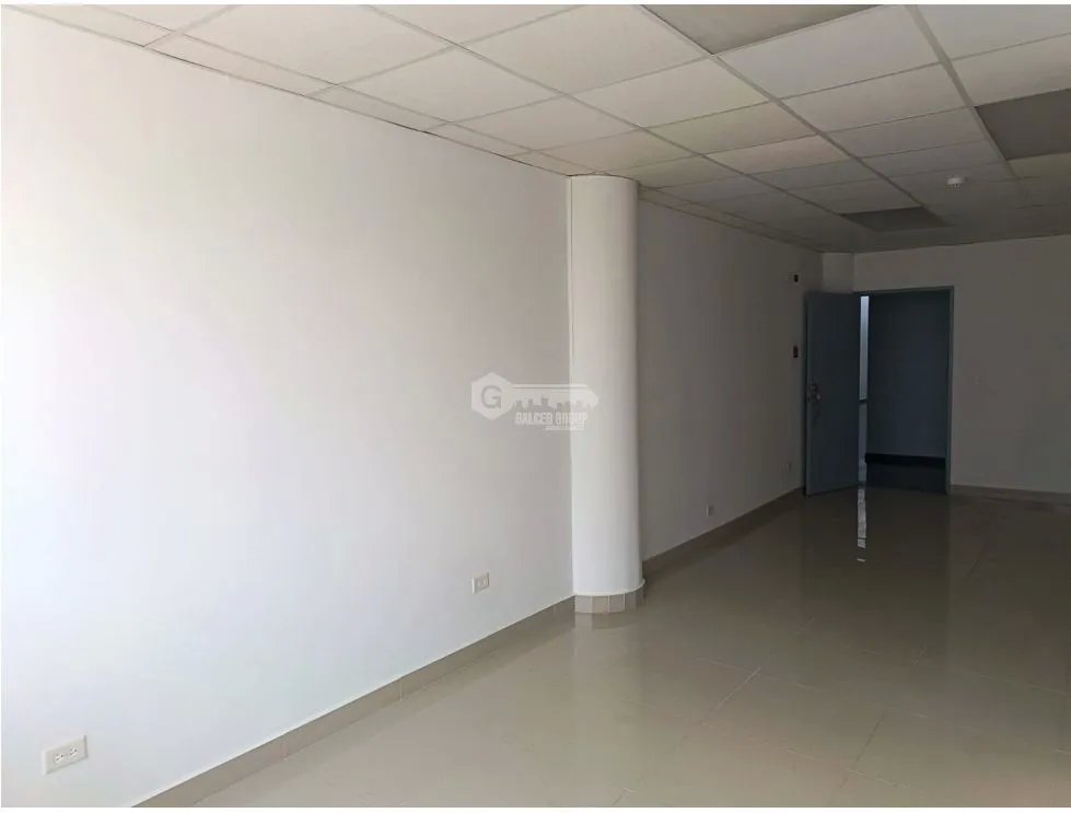 Office for rent in Tumba Muerto