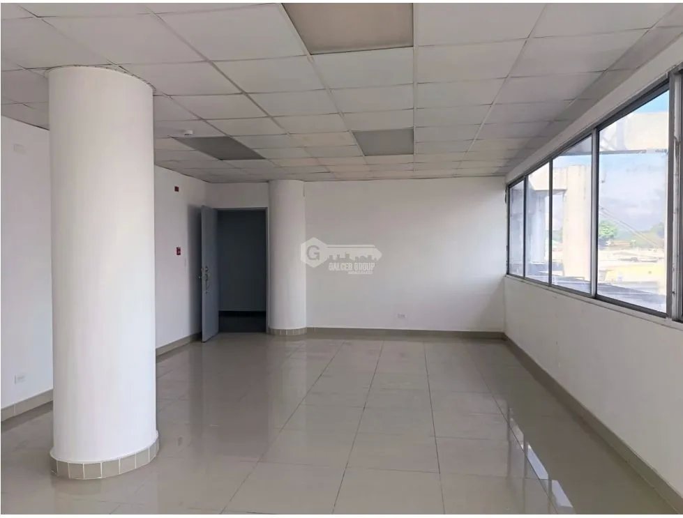 Office for rent in Tumba Muerto
